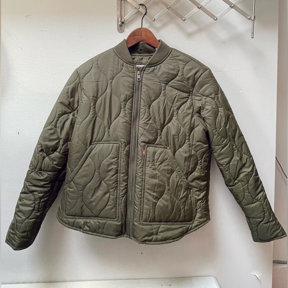 Levi’s Quilted Sage Puffer - Size S